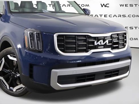 Used 2025 Kia Telluride S FWD image 49