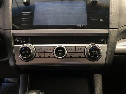 Used 2017 Subaru Outback 2.5i Premium AWD/4WD image 33