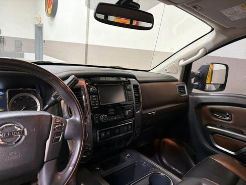 Used 2018 Nissan Titan Platinum Reserve w/ Platinum Utility Package image 14