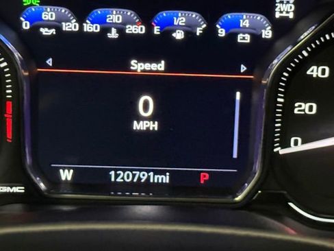 Used 2021 GMC Yukon SLT AWD/4WD image 36