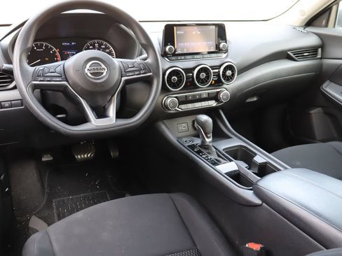 Used 2022 Nissan Sentra S w/ Trunk Package FWD image 4
