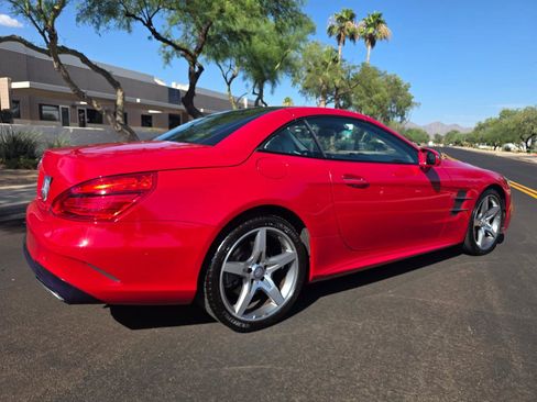 Used 2017 Mercedes-Benz SL 550 w/ Driver Assistance Package image 35