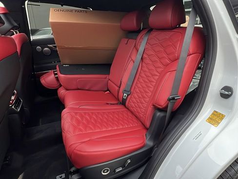 New 2026 Genesis GV80 3.5T e-SC image 39