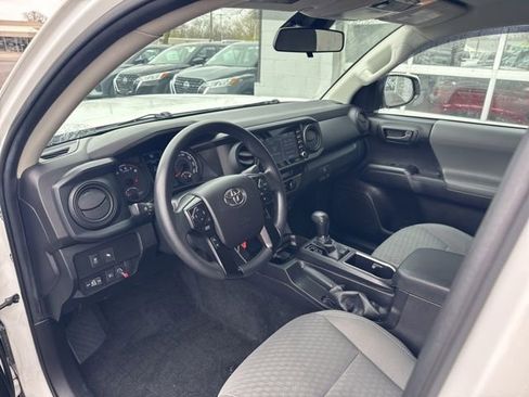 Used 2021 Toyota Tacoma SR AWD/4WD image 10