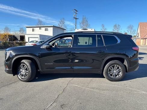 Used 2025 GMC Acadia Elevation image 4