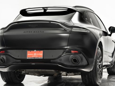 Used 2021 Aston Martin DBX image 9