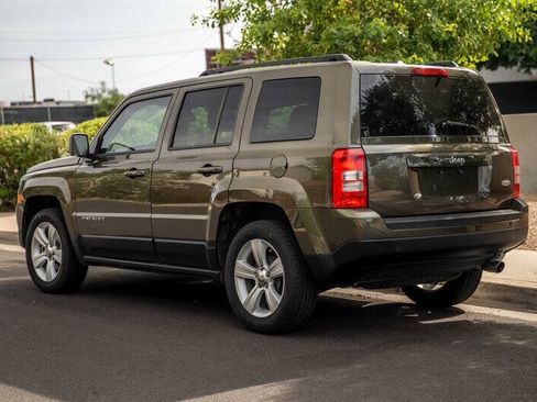 Used 2015 Jeep Patriot Latitude FWD image 3