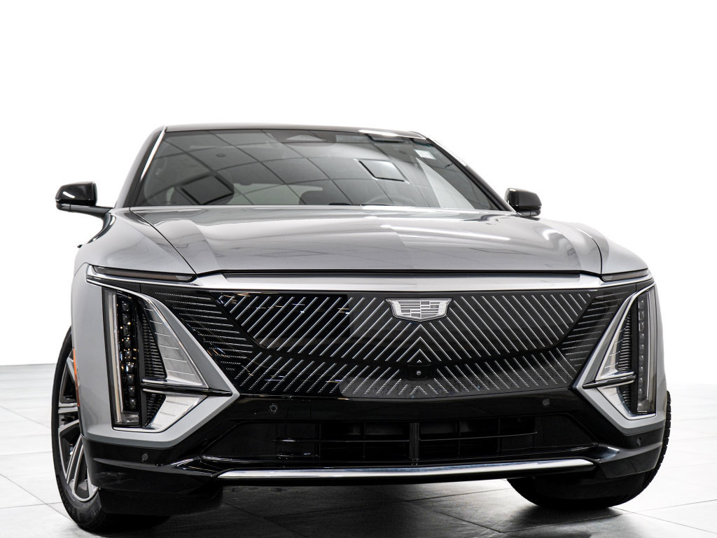 Used 2024 Cadillac Lyriq Luxury AWD/4WD image 3
