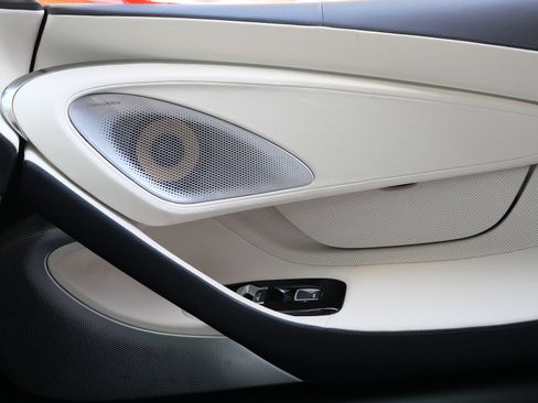 Used 2023 McLaren GT RWD image 18