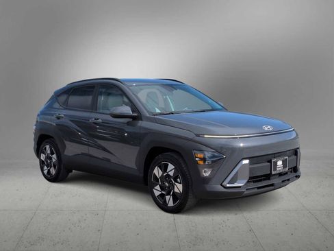 Certified 2025 Hyundai Kona SEL image 2