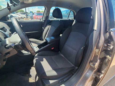 Used 2010 Chevrolet Malibu LT w/ Power Convenience Package FWD image 9