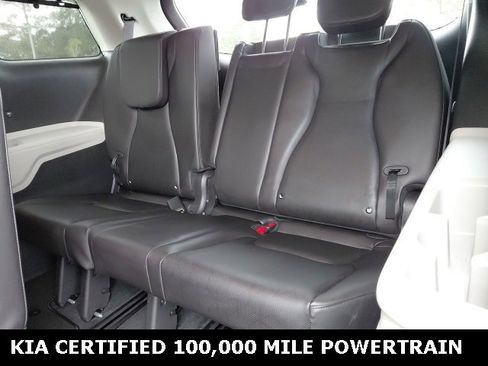 Certified 2024 Kia Carnival EX image 24