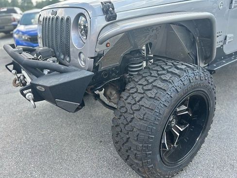 Used 2014 Jeep Wrangler Unlimited Sahara w/ Max Tow Package image 3