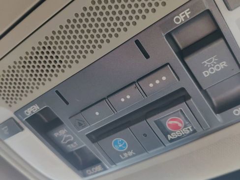 Used 2014 Acura MDX SH-AWD Sport Utility 4D image 29