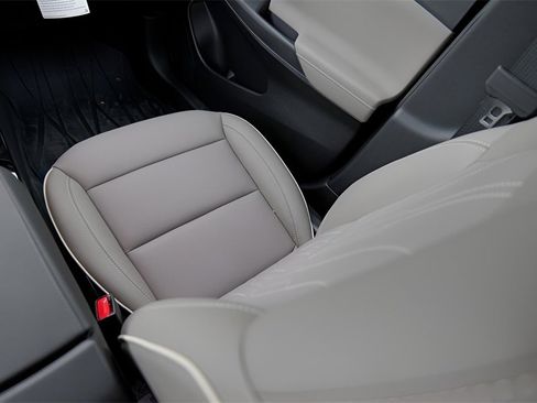 New 2026 Buick Envista Avenir image 23