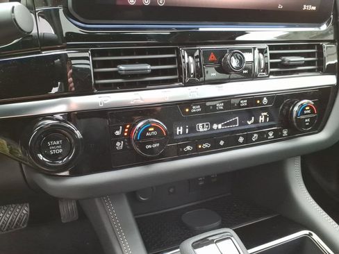 New 2026 Nissan Pathfinder Platinum w/ Accent Package image 14