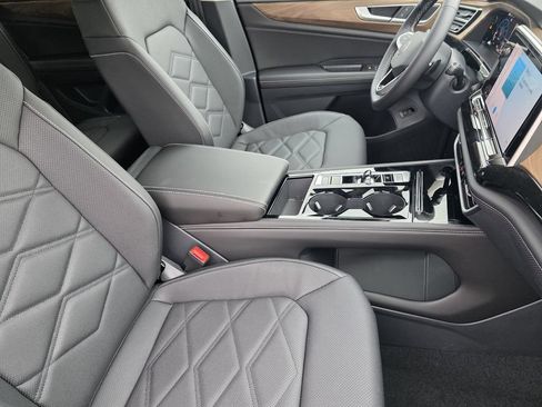 New 2026 Volkswagen Atlas SE FWD image 11