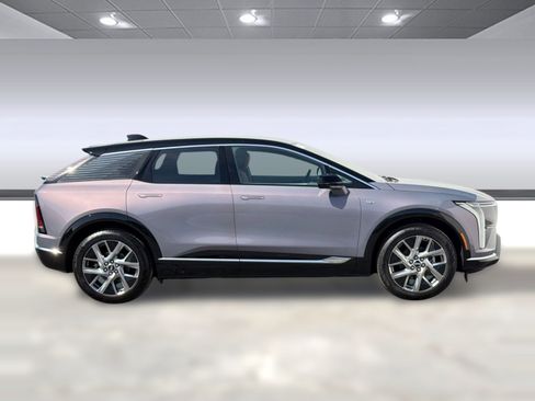 New 2026 Cadillac Optiq Luxury 2 w/ LPO, Floor Liner Package image 6