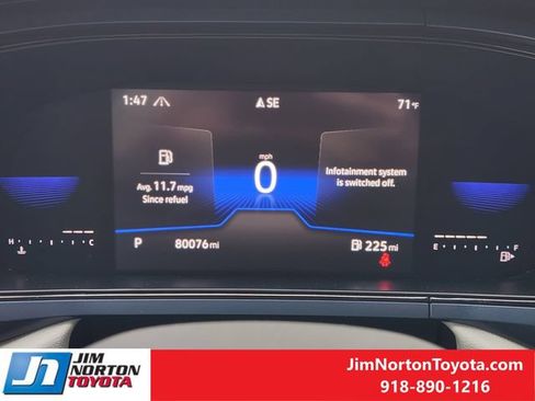 Used 2023 Volkswagen Taos SE w/ Panoramic Sunroof Package AWD/4WD image 17