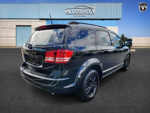 Used 2020 Dodge Journey SE w/ Blacktop Package image 3