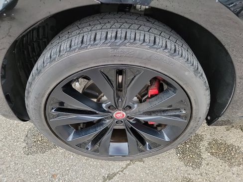 Used 2023 Jaguar F-PACE R-Dynamic S AWD/4WD image 9