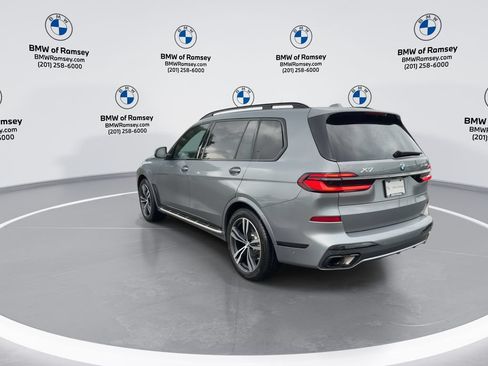 Used 2024 BMW X7 xDrive40i w/ M Sport Package AWD/4WD image 6