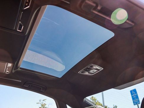 Used 2025 Audi A8 L 3.0T image 19