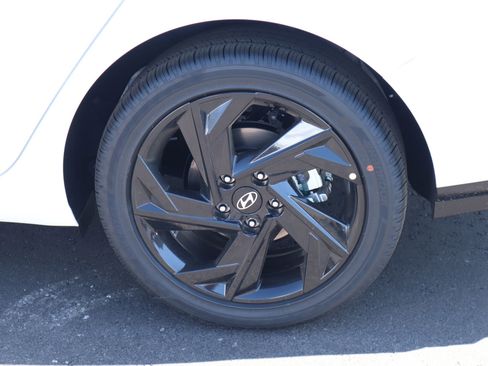 New 2026 Hyundai Elantra SEL Sport Premium FWD image 19