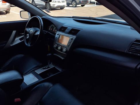 Used 2011 Toyota Camry SE image 24