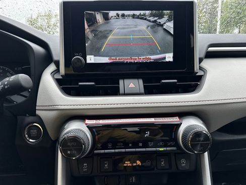 Used 2025 Toyota RAV4 XLE w/ Convenience Package image 14