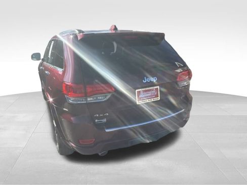 Used 2017 Jeep Grand Cherokee Overland image 19