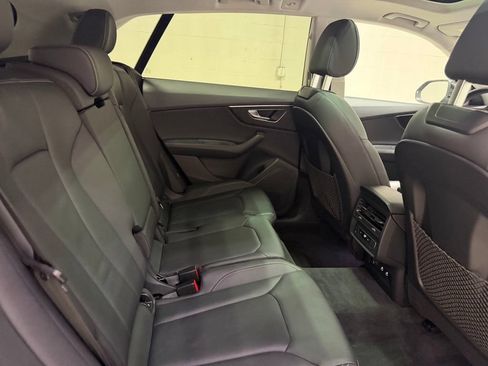 Used 2023 Audi Q8 Premium AWD/4WD image 37