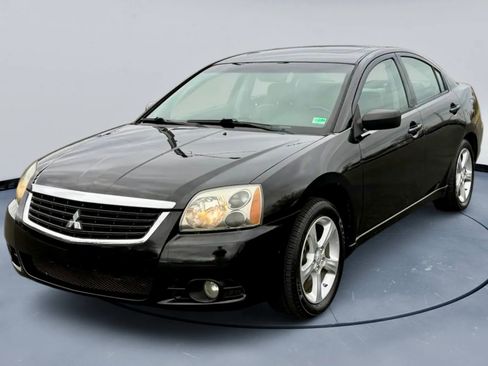 Used 2009 Mitsubishi Galant ES image 2