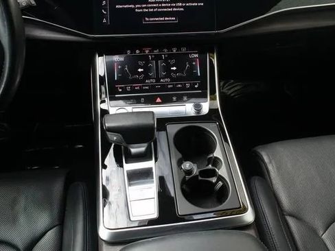 Used 2019 Audi Q8 Prestige w/ Luxury Package image 29
