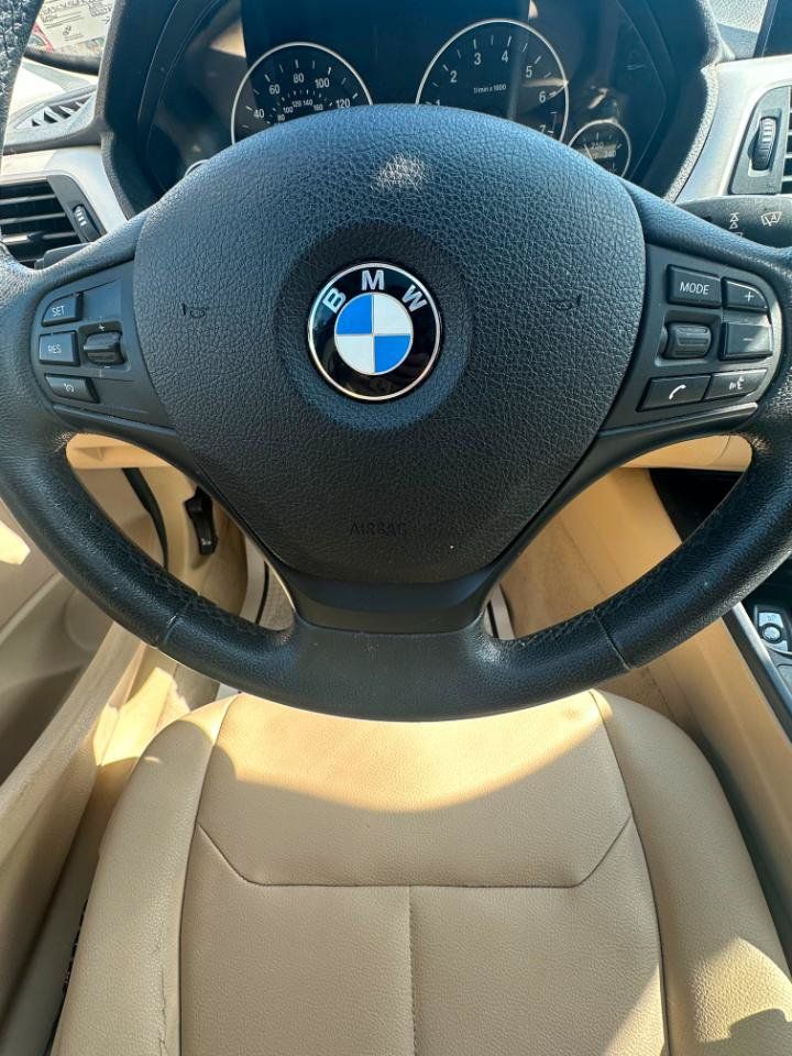 Used 2015 BMW 320i xDrive Sedan AWD/4WD image 32