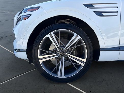 Used 2025 Genesis GV80 3.5T e-SC image 14