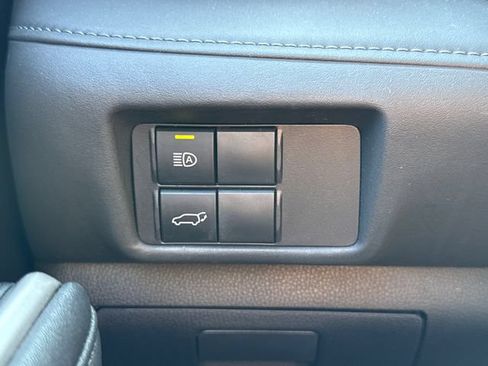 Used 2023 Toyota Highlander XLE AWD/4WD image 33