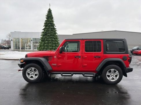 Used 2019 Jeep Wrangler Unlimited Sport S image 4