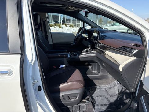 Certified 2021 Toyota Sienna Platinum image 13