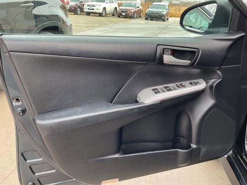 Used 2013 Toyota Camry SE image 22