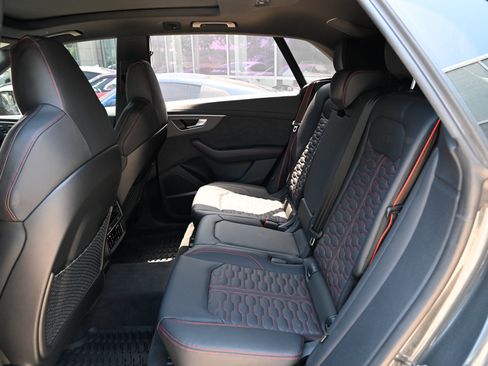 Used 2024 Audi RS Q8 AWD/4WD image 35