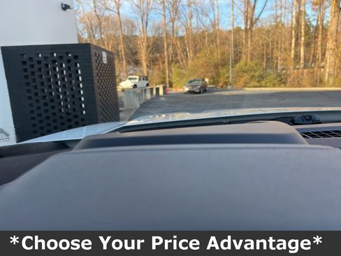 Used 2024 Chevrolet Silverado 1500 LTZ w/ LTZ Premium Package image 54