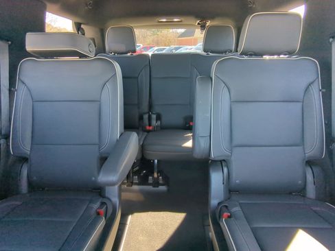 Used 2023 Chevrolet Tahoe Premier image 21