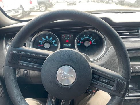 Used 2010 Ford Mustang Coupe RWD image 19