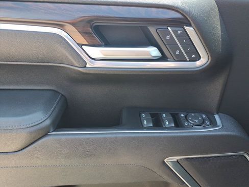 Used 2025 GMC Sierra 1500 SLT AWD/4WD image 19