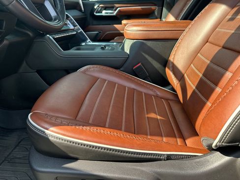 Used 2024 GMC Sierra 2500 Denali Ultimate image 10