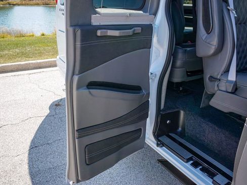 Used 2023 GMC Savana 2500 Extended image 47