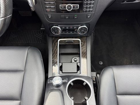 Used 2015 Mercedes-Benz GLK 350 4MATIC image 19