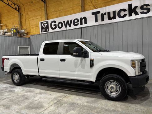 Used 2019 Ford F250 XL w/ Power Equipment Group AWD/4WD image 3