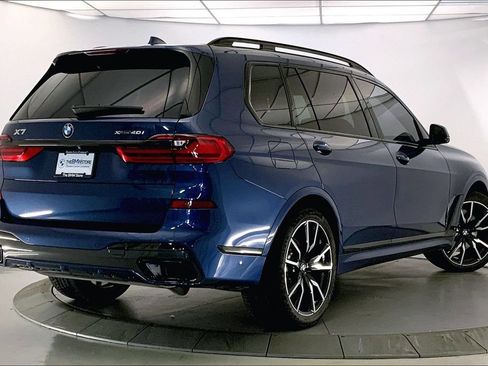 Used 2021 BMW X7 xDrive40i w/ M Sport Package AWD/4WD image 12